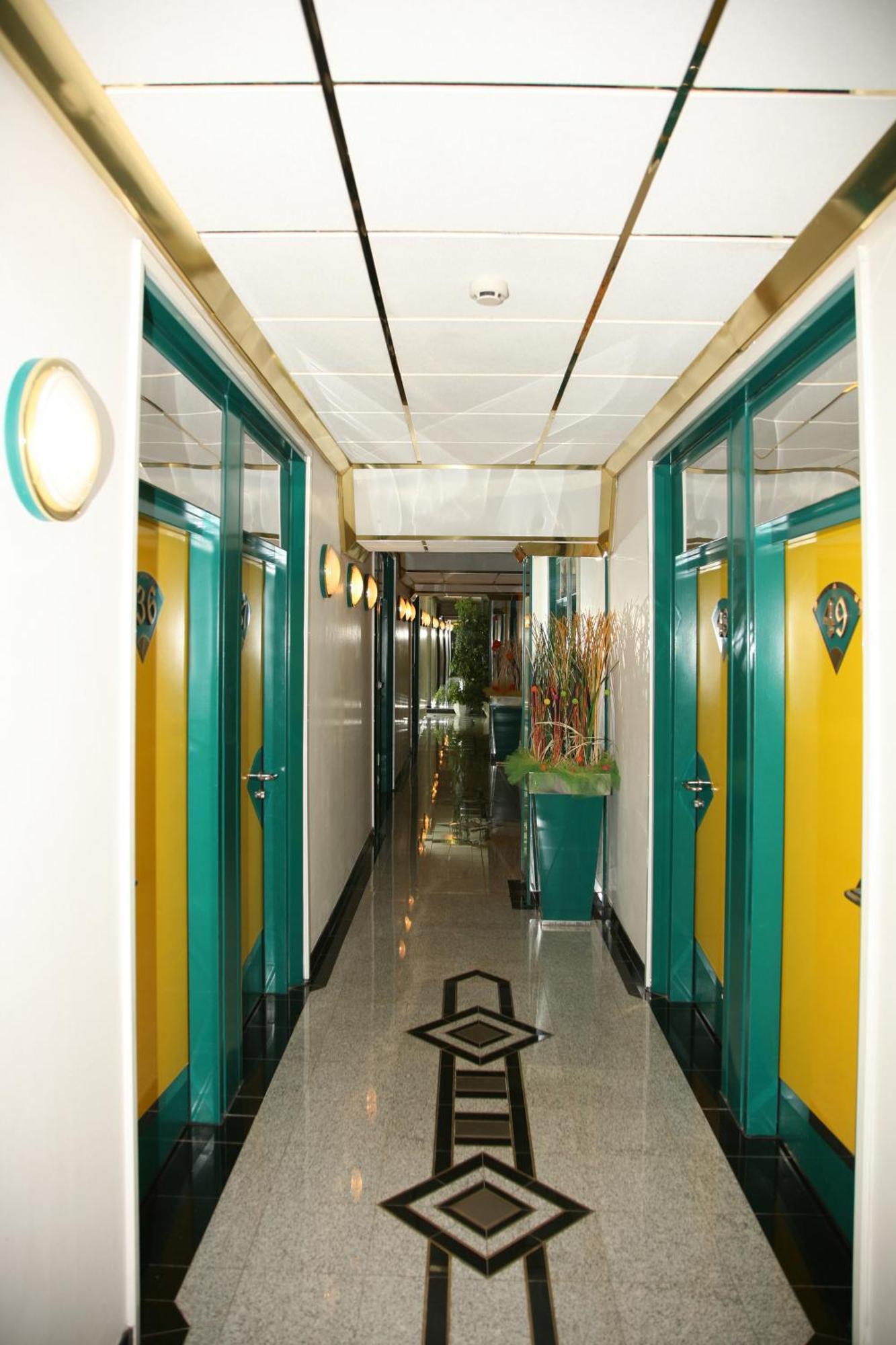 Hotel Asperner Loewe Виена Екстериор снимка