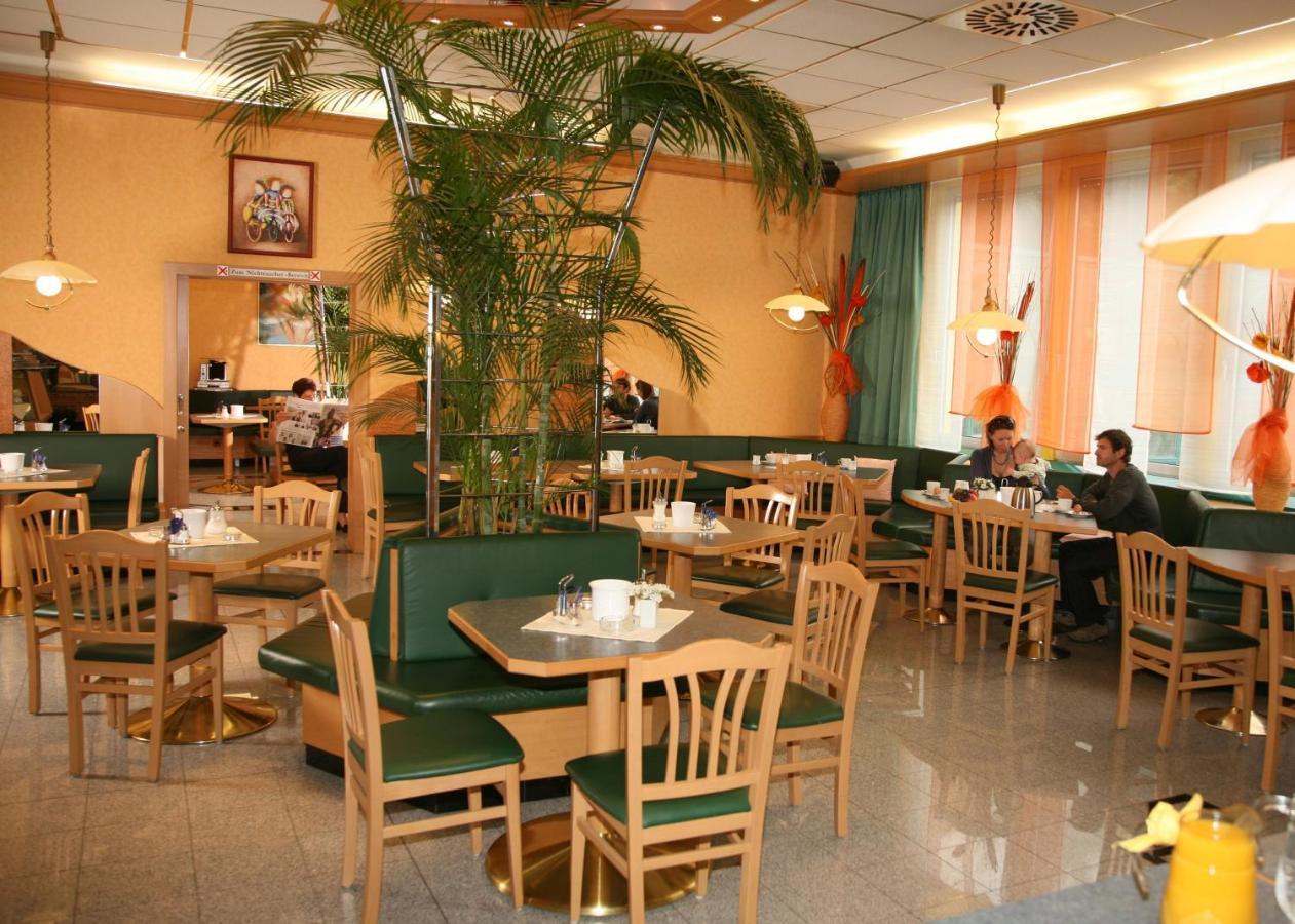 Hotel Asperner Loewe Виена Екстериор снимка